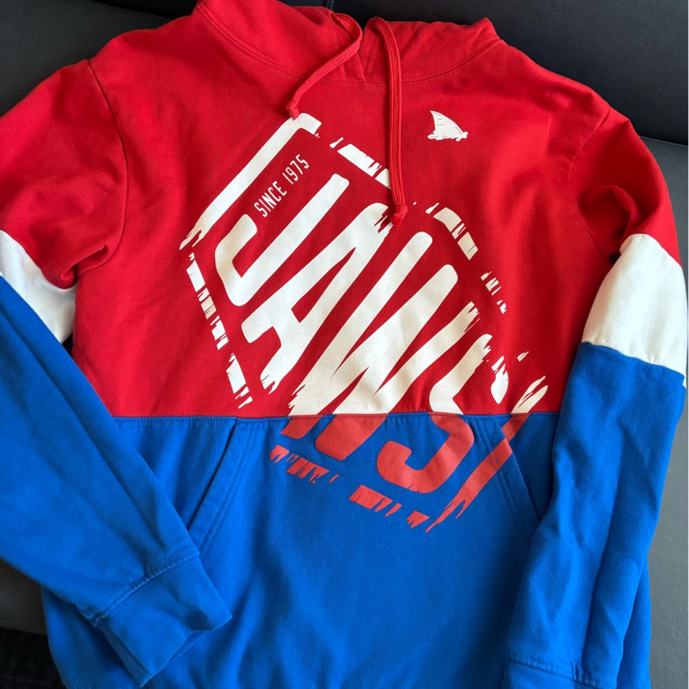 Universal Studios theme park Jaws Men’s like new Graphic Hoodie
